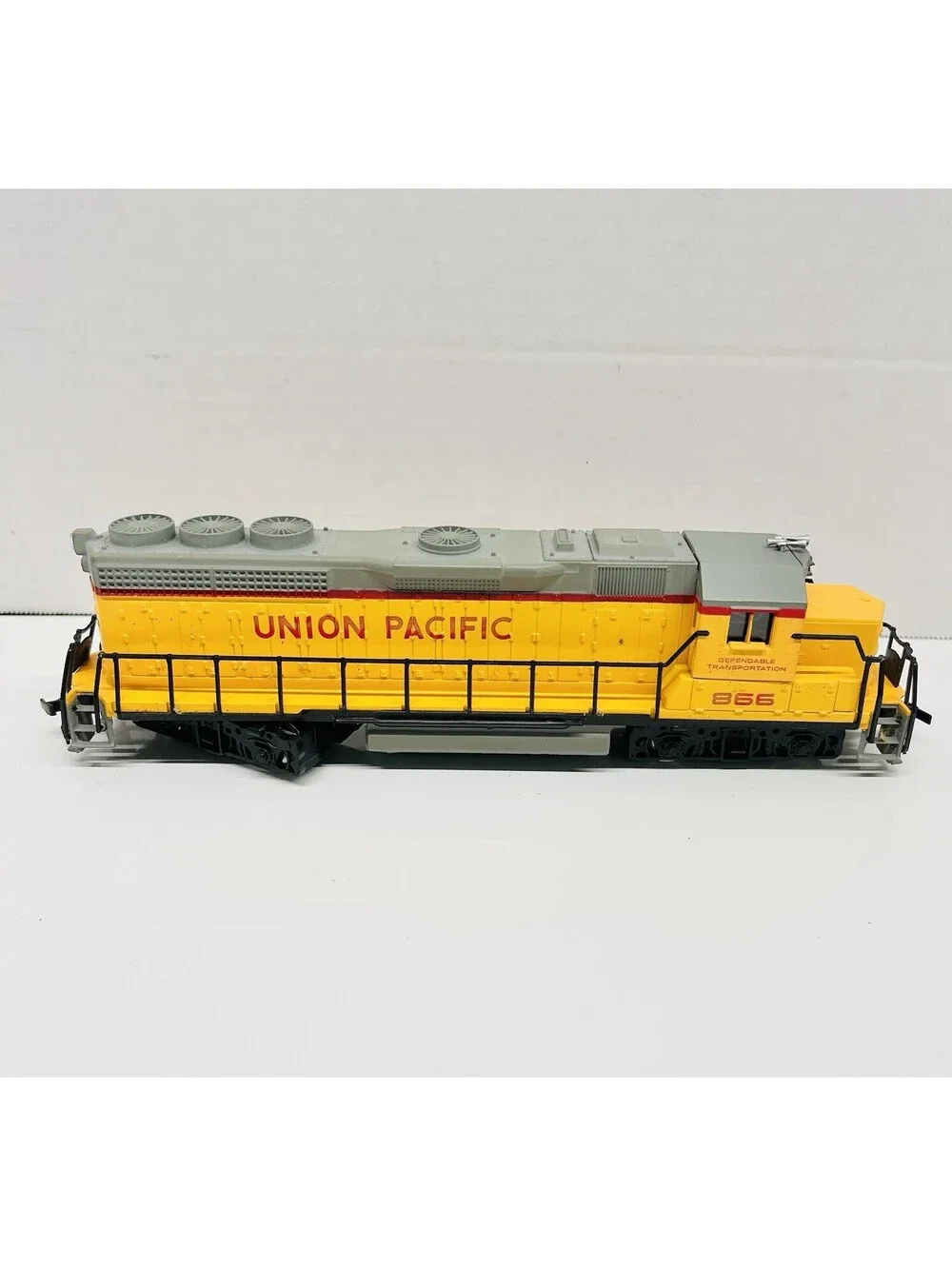 HO Bachmann Union Pacific #866 GP-40 Locomotive Diesel Engine Serviced Lot 953